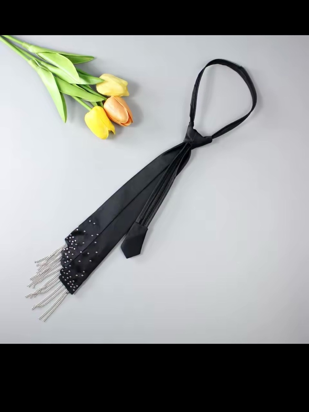 Tie ✨ - Picture 2 of 4